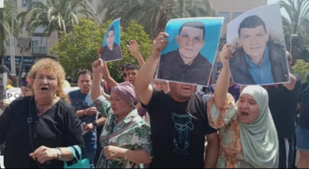 على طريقة جورج فلويد”.. وفاة مهاجر مغربي على يد شرطي في إسبانيا