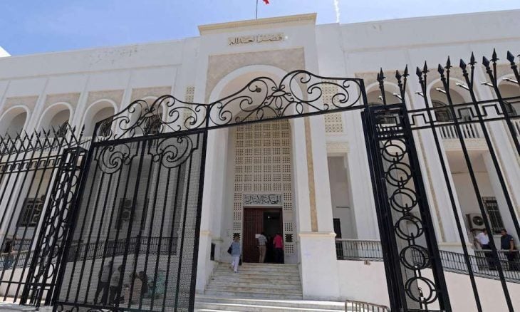 السلطات التونسية فتح تحقيق قضائي ضد 3 محامين بتهمة “غسيل أموال”