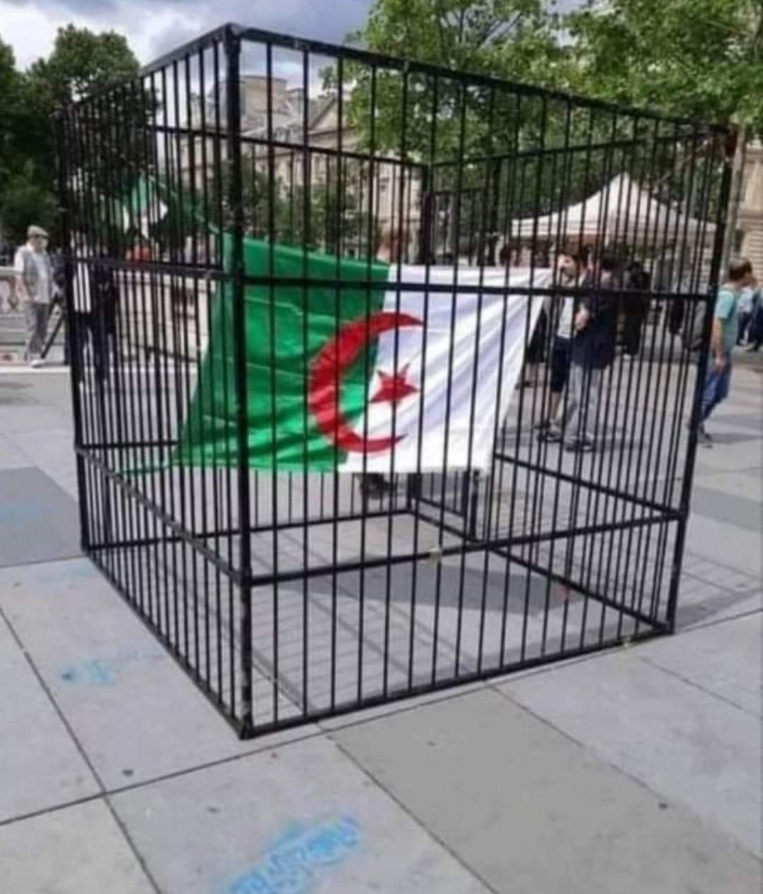 متى سيقوم أبناء آيت أحمد ونحناح بمراجعات سياسية مطلوبة؟