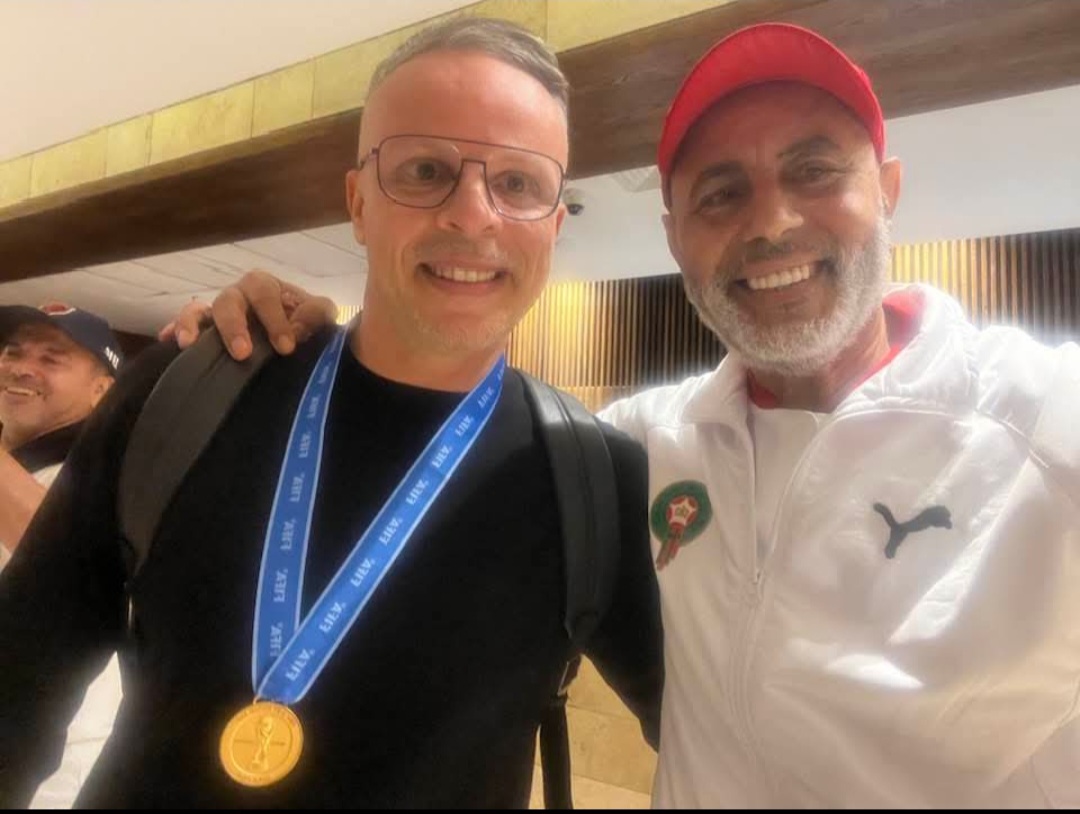 تحية ترحيب من الاطار الحامعي محمد الجامعي  الى الاطار المدرب محمد وهبي