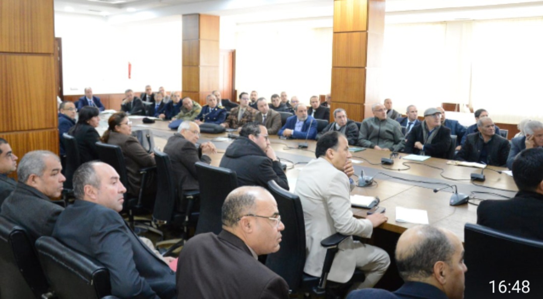 السيد عبد الغني الصبار عامل عمالة مكناس يعقد ، اجتماعا تحضيريا حول تنظيم الملتقى الدولي للفلاحة بمكناس
