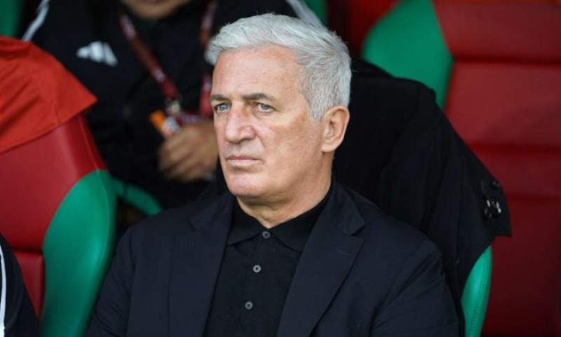 المدير الفني لمنتخب الجزائر بيتكوفيتش يفتش في الدفاتر القديمة لحل مأزق الجزائر