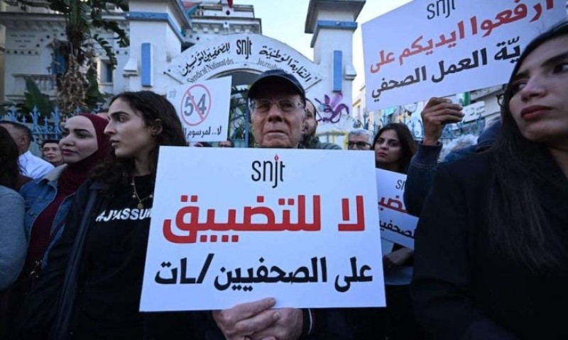 نقابة الصحافيين التونسيين تدعو للكف عن ملاحقة الإعلاميين