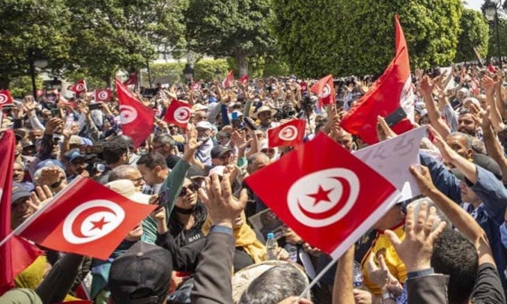 جدل حول بلاغ وزارة الدفاع التونسية بعد تحذير من الزج بالجيش في التجاذبات السياسية