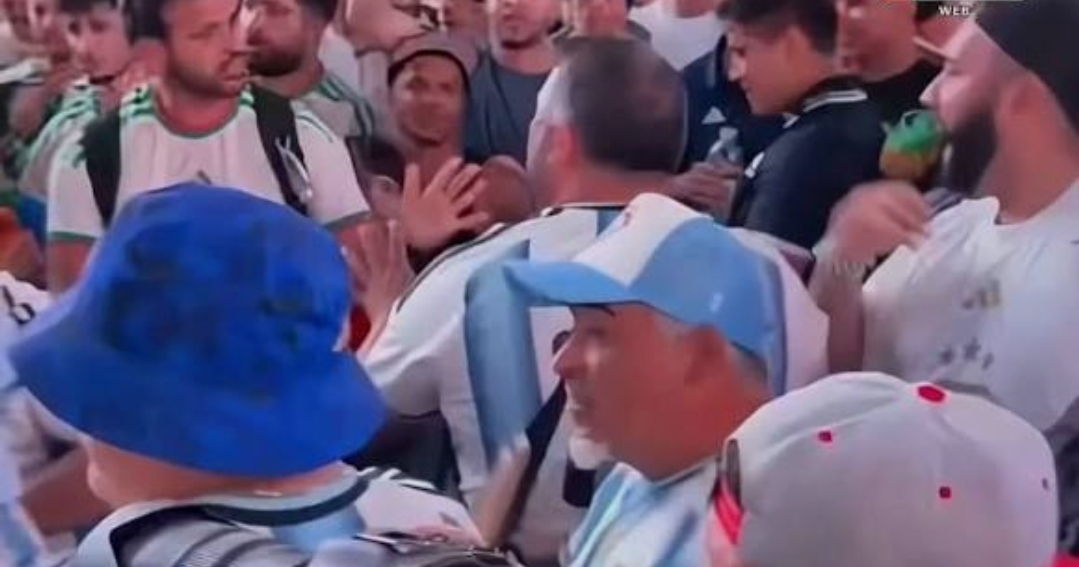 المشادات بين أنصار الجزائر والأرجنتين قبل المواجهة المرتقبة في كأس العالم