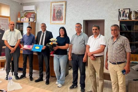 المدير الإقليمي للتربية الوطنية بسيدي بنور يكرّم المتفوقين في امتحانات البكالوريا
