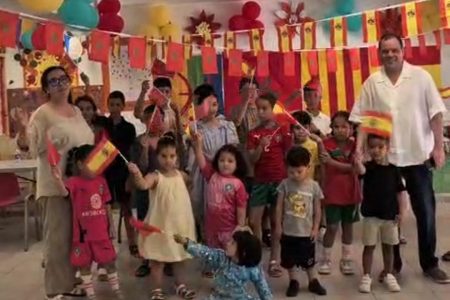 اختتام السنة الدراسية بمولينس دي ري.. فرحة النجاح ورسالة الوفاء للوطن.