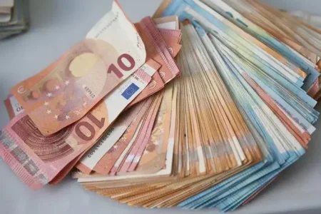 غرامة بـ1500 يورو تهدد مغاربة فرنسا بسبب حساباتهم في المغرب  سامية مجدبـقلم سامية مجد26 يونيو, 2026 🕐 22:00