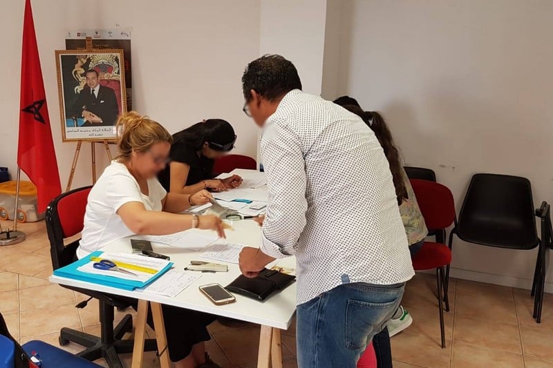 قنصلية متنقلة تقرب الخدمات من مغاربة ليغوريا بإيطاليا 🇲🇦
