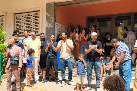 التعليم خط أحمر.. أولياء أمور تلاميذ “عباقرة المستقبل” بأولاد عزوز يحتجون للمطالبة بضمان استمرارية الدراسة