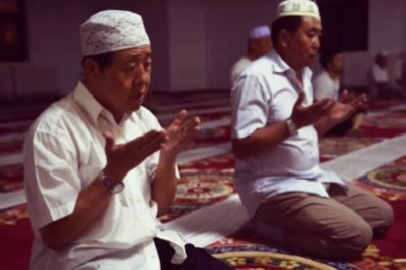 شعب الإيغور المسلم يتعرض للإبادة الجماعية والتطهير العرقي من طرف الحكومة الصينية